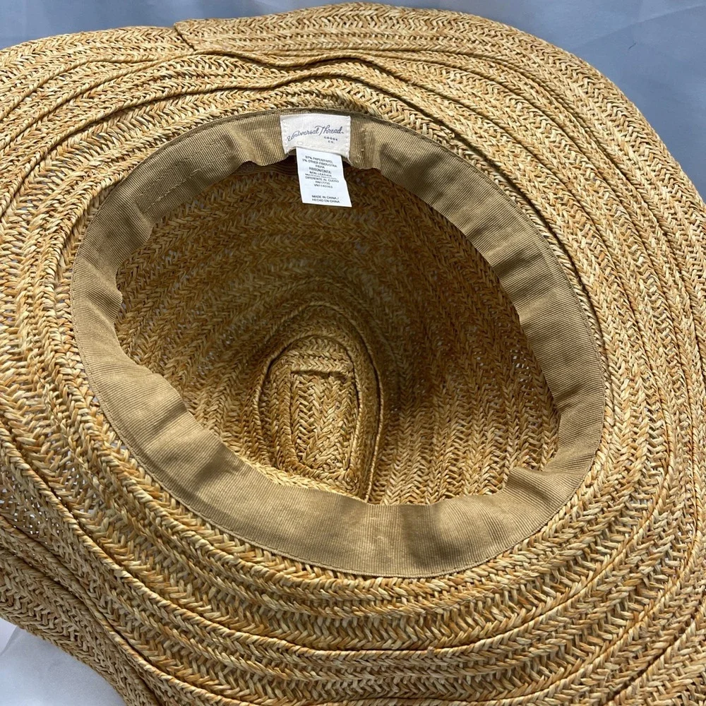 Universal Threads Straw Hat One Size Fits Most NWOT